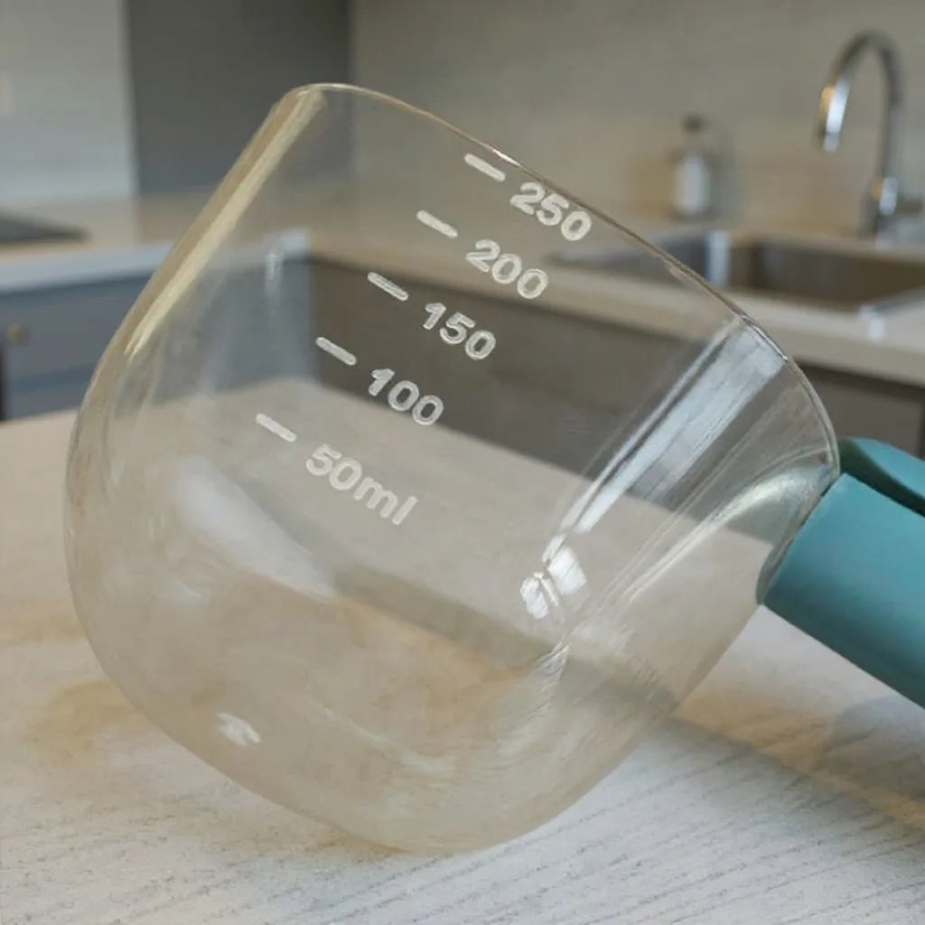 Colher graduada de 50ml a 250ml para cães e gatos